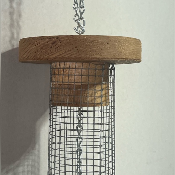 🎉HP🎉NEW!🐦Bird Peanut Feeder w/cedar top, hanging chain. Handcrafted - Picture 3 of 13